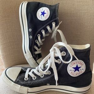 Black high top converse